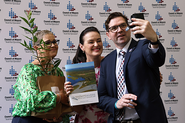 Lockyer Valley Mayor Tanya Milligan, Leanne Linard and Toowoomba Mayor Geoff McDonald take a selfie